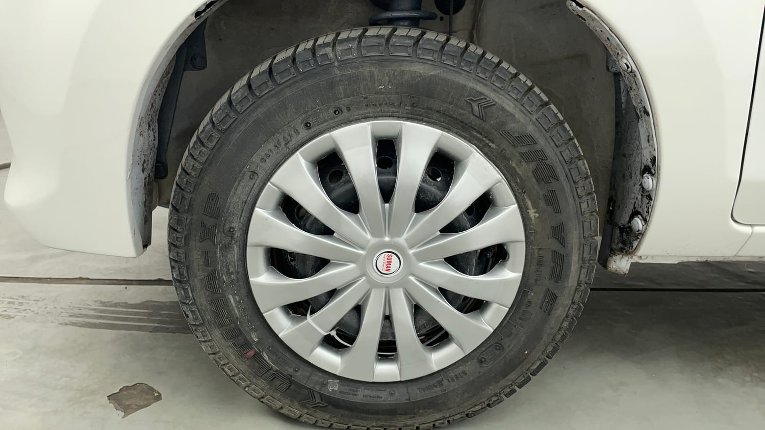 Used 2019 Maruti Suzuki Alto 800 LXi Petrol Manual tyres LEFT FRONT TYRE RIM VIEW