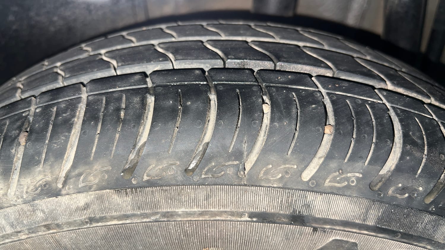 Used 2018 Tata Tiago XZ W/O Alloy Petrol + CNG(Outside Fitted) Cng Manual tyres LEFT REAR TYRE TREAD VIEW