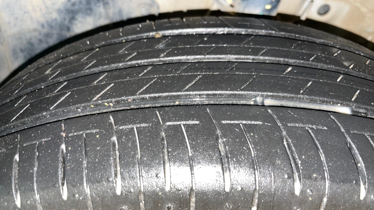 Used 2024 Honda Amaze S 1.2 Petrol MT Petrol Manual tyres LEFT FRONT TYRE TREAD VIEW