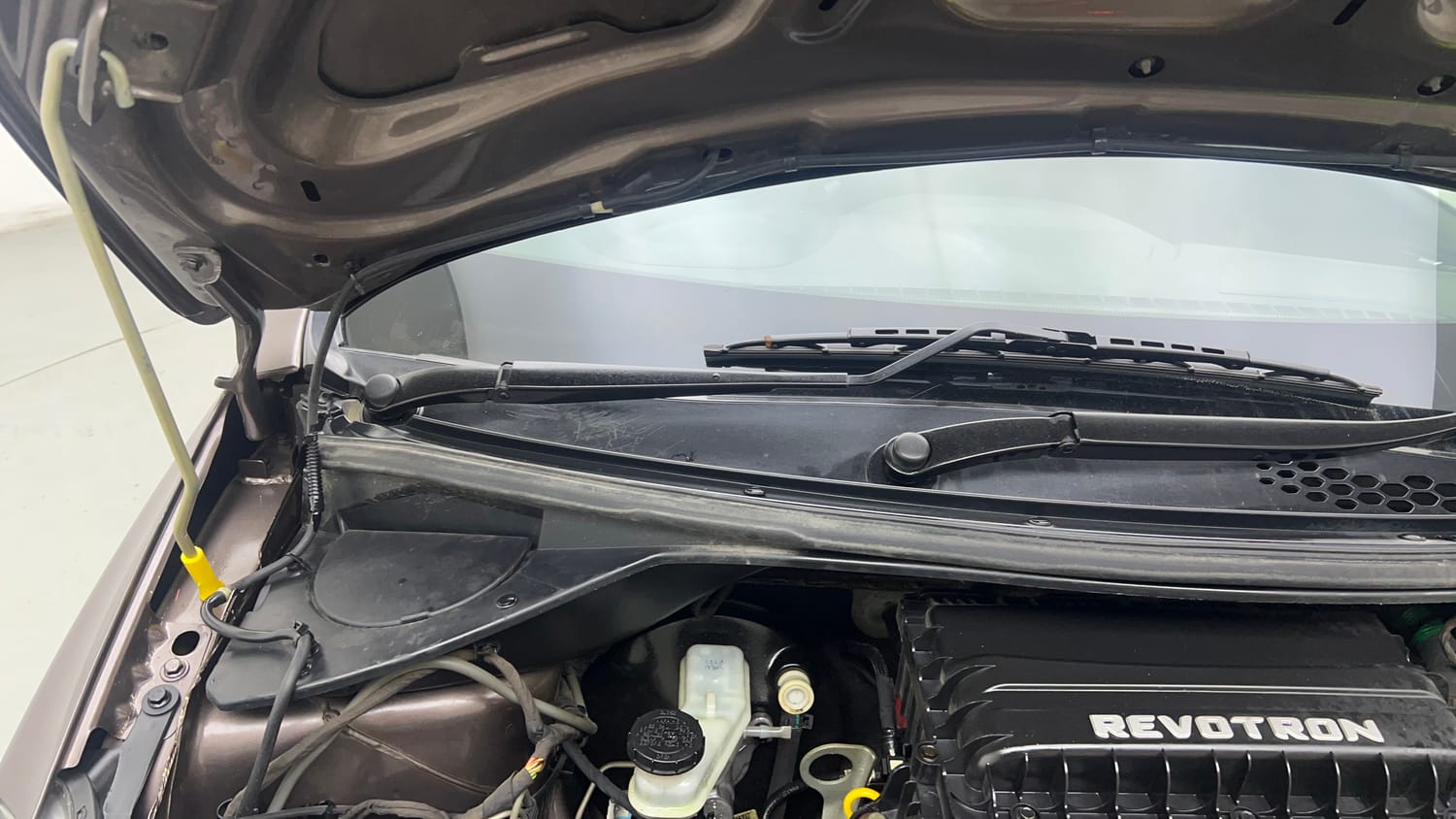 Used 2018 Tata Tiago XZ W/O Alloy Petrol + CNG(Outside Fitted) Cng Manual engine ENGINE RIGHT SIDE HINGE & APRON VIEW