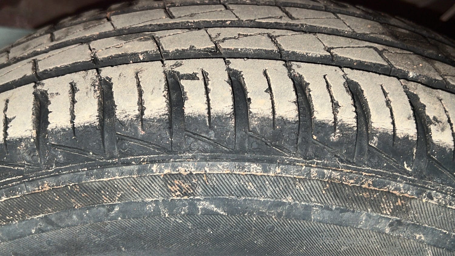 Used 2020 Hyundai Santro Magna Petrol Manual tyres LEFT FRONT TYRE TREAD VIEW
