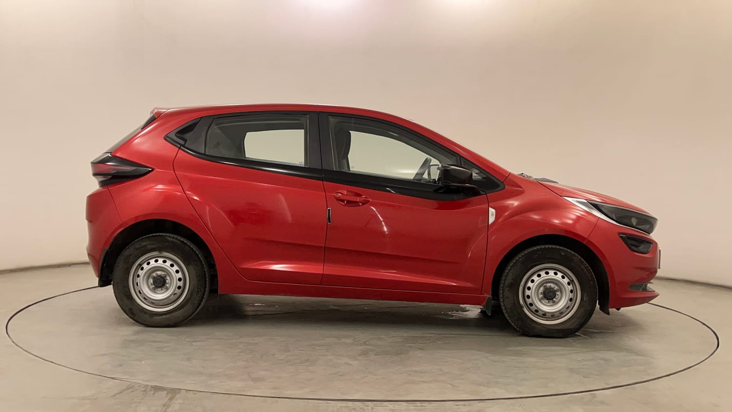 Used 2020 Tata Altroz XE Petrol Petrol Manual exterior RIGHT SIDE VIEW