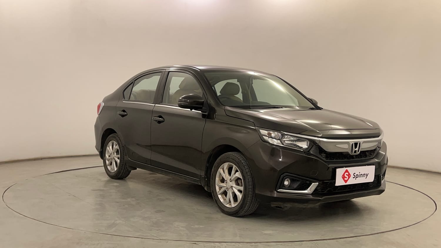 Used 2019 Honda Amaze 1.2 V CVT Petrol Petrol Automatic exterior RIGHT FRONT CORNER VIEW