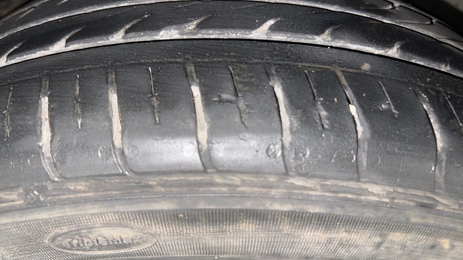 Used 2021 Tata Tiago XZ Plus Petrol Manual tyres RIGHT FRONT TYRE TREAD VIEW