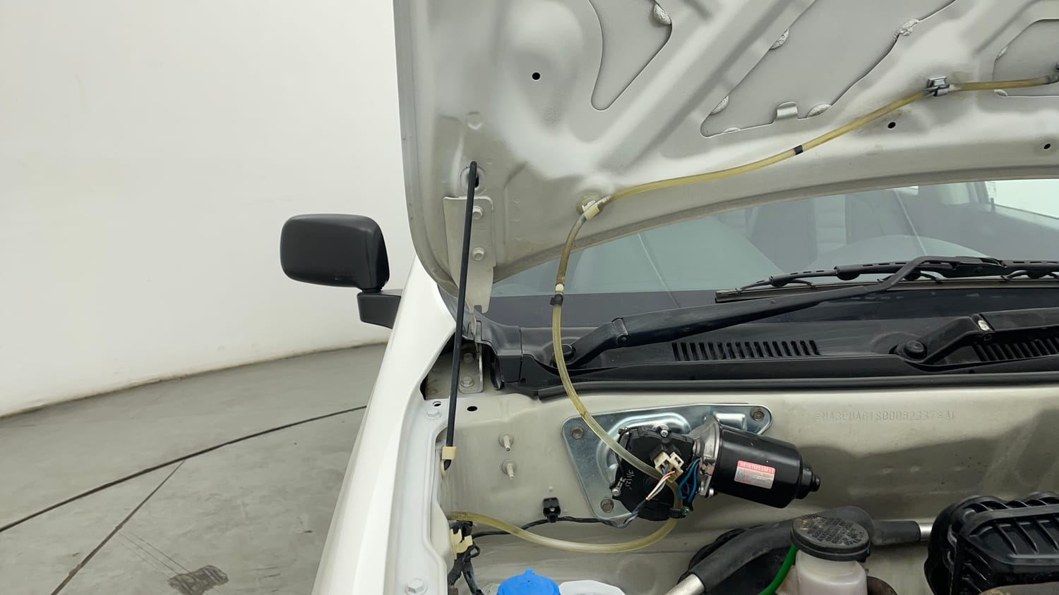 Used 2019 Maruti Suzuki Alto 800 LXi Petrol Manual engine ENGINE RIGHT SIDE HINGE & APRON VIEW