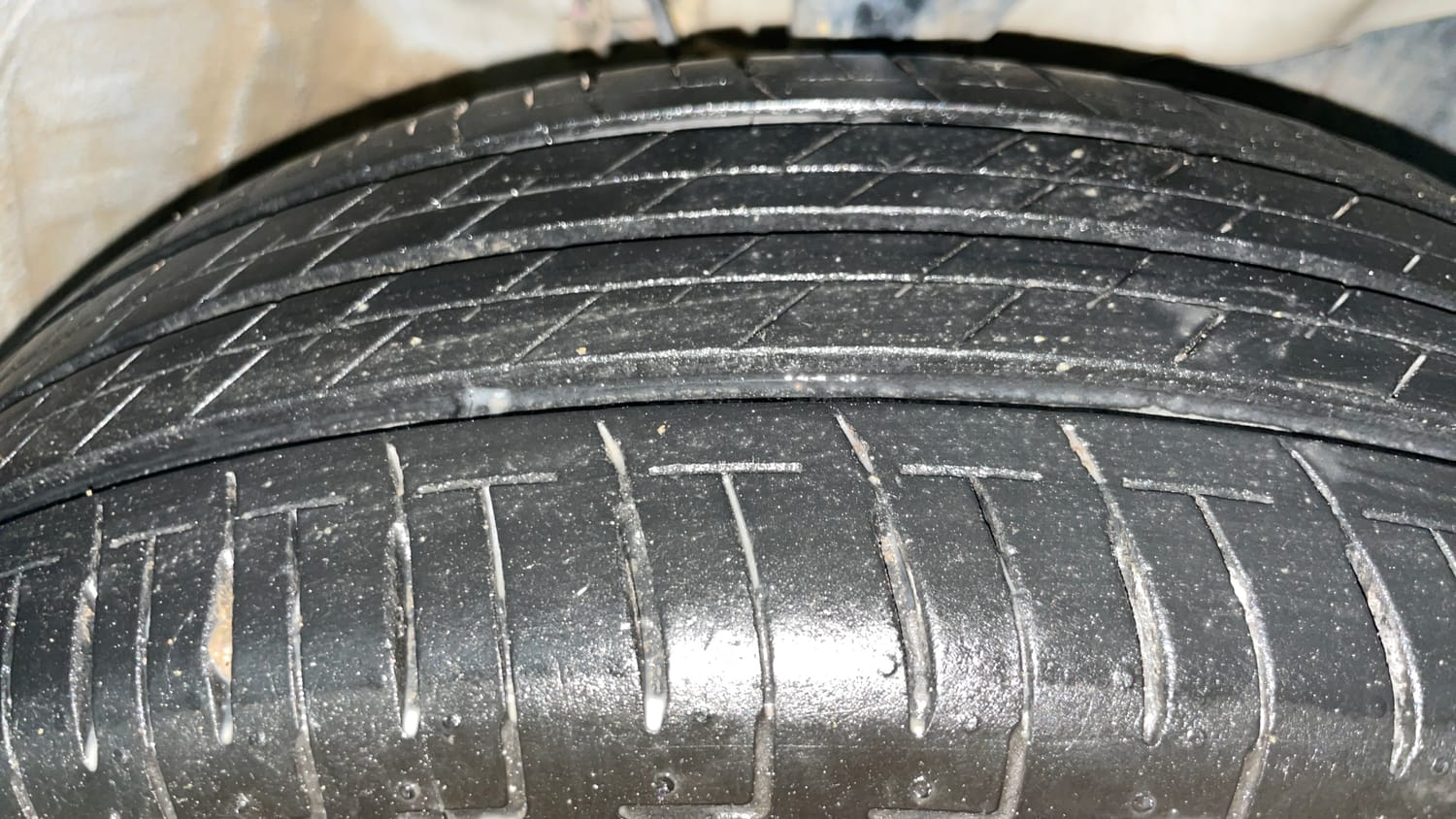 Used 2024 Honda Amaze S 1.2 Petrol MT Petrol Manual tyres RIGHT FRONT TYRE TREAD VIEW