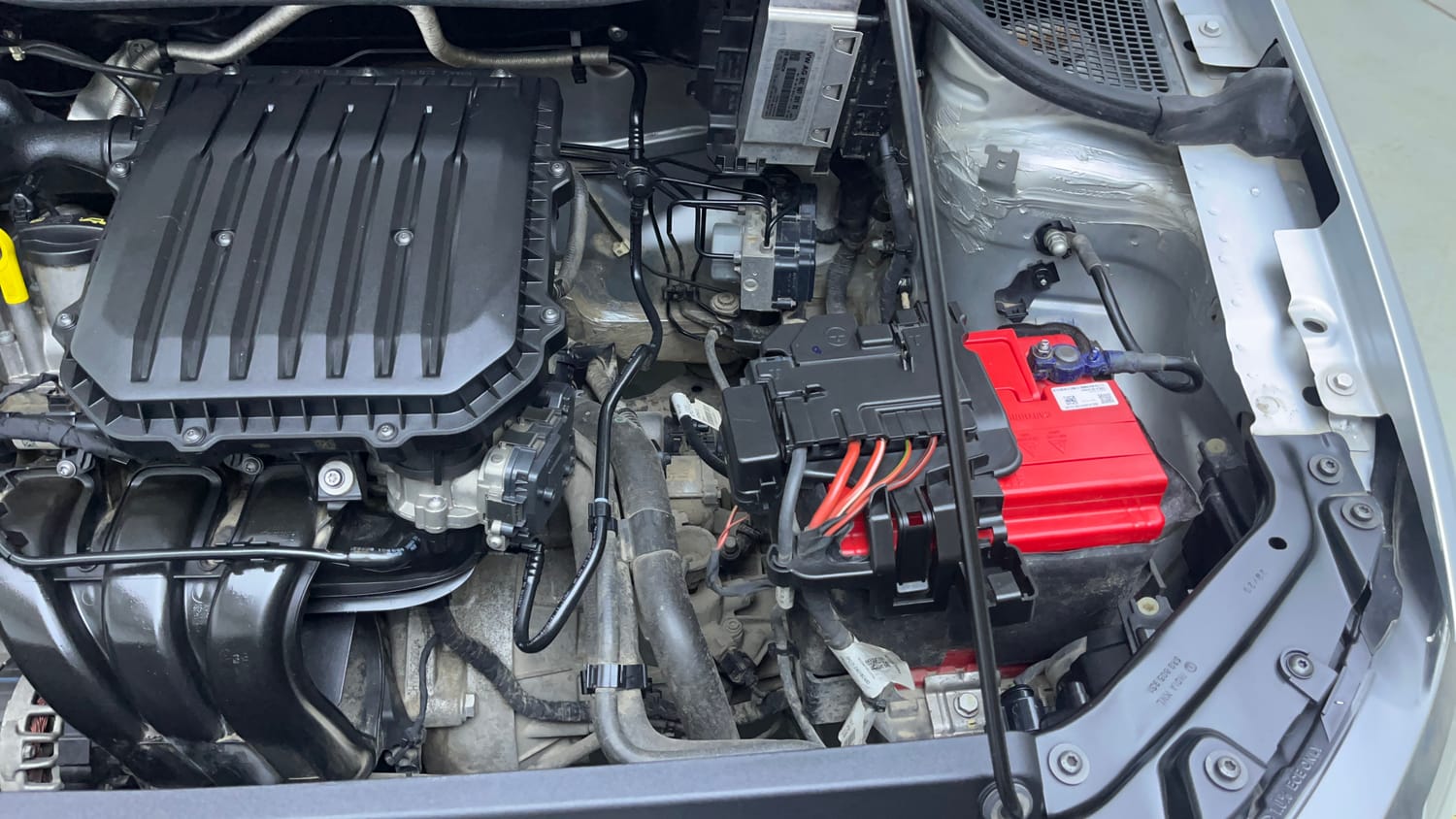 Used 2020 Volkswagen Polo Comfortline 1.0L (P) Petrol Manual engine ENGINE LEFT SIDE VIEW