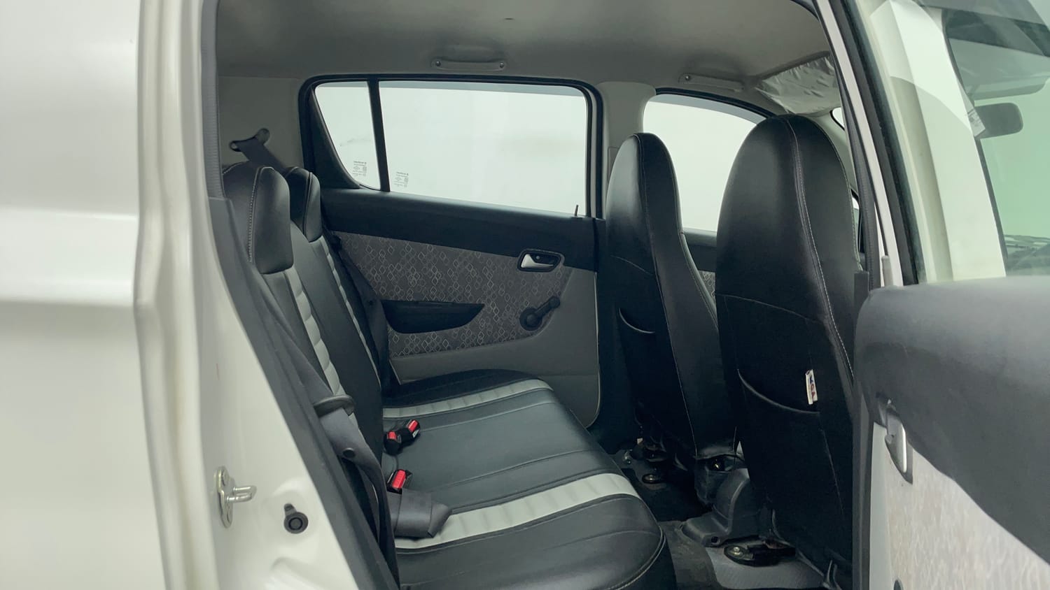 Used 2019 Maruti Suzuki Alto 800 LXi Petrol Manual interior RIGHT SIDE REAR DOOR CABIN VIEW
