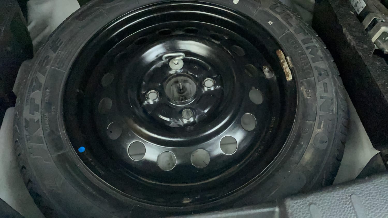 Used 2016 Maruti Suzuki Wagon R VXI Petrol Manual tyres SPARE TYRE VIEW