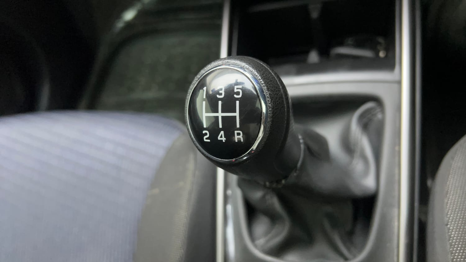 Used 2020 Toyota Glanza V Petrol Manual interior GEAR  KNOB VIEW