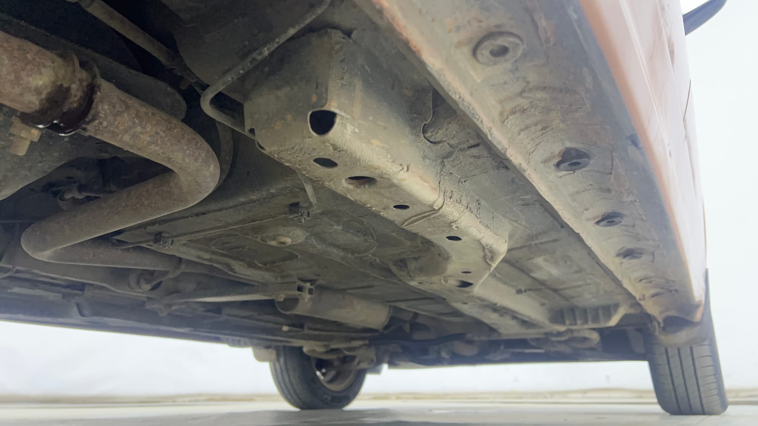 Used 2016 Tata Tiago Revotron XZ Petrol Manual extra REAR RIGHT UNDERBODY VIEW