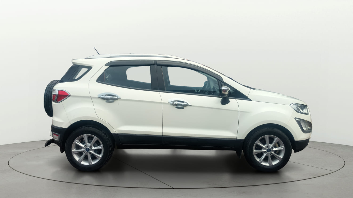 Used 2018 Ford EcoSport Titanium 1.5L TDCi Diesel Manual exterior RIGHT SIDE VIEW
