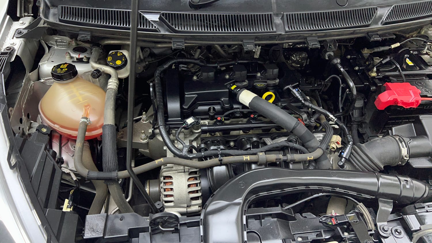 Used 2021 Ford Freestyle Titanium Plus 1.2 Ti-VCT Petrol Manual engine ENGINE RIGHT SIDE VIEW