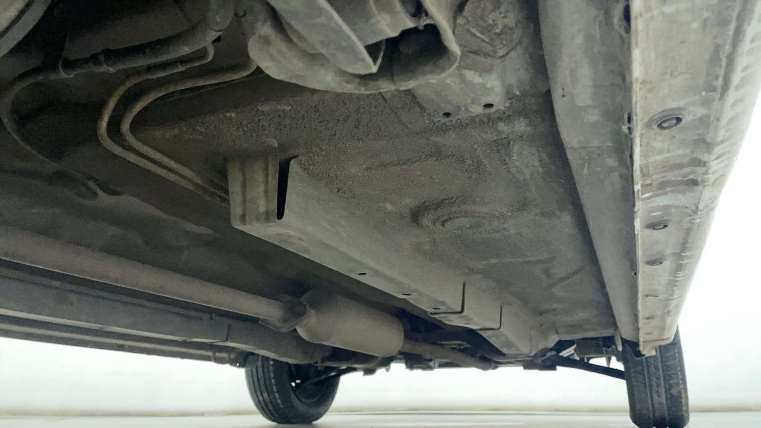 Used 2016 Maruti Suzuki Wagon R VXI Petrol Manual extra REAR RIGHT UNDERBODY VIEW