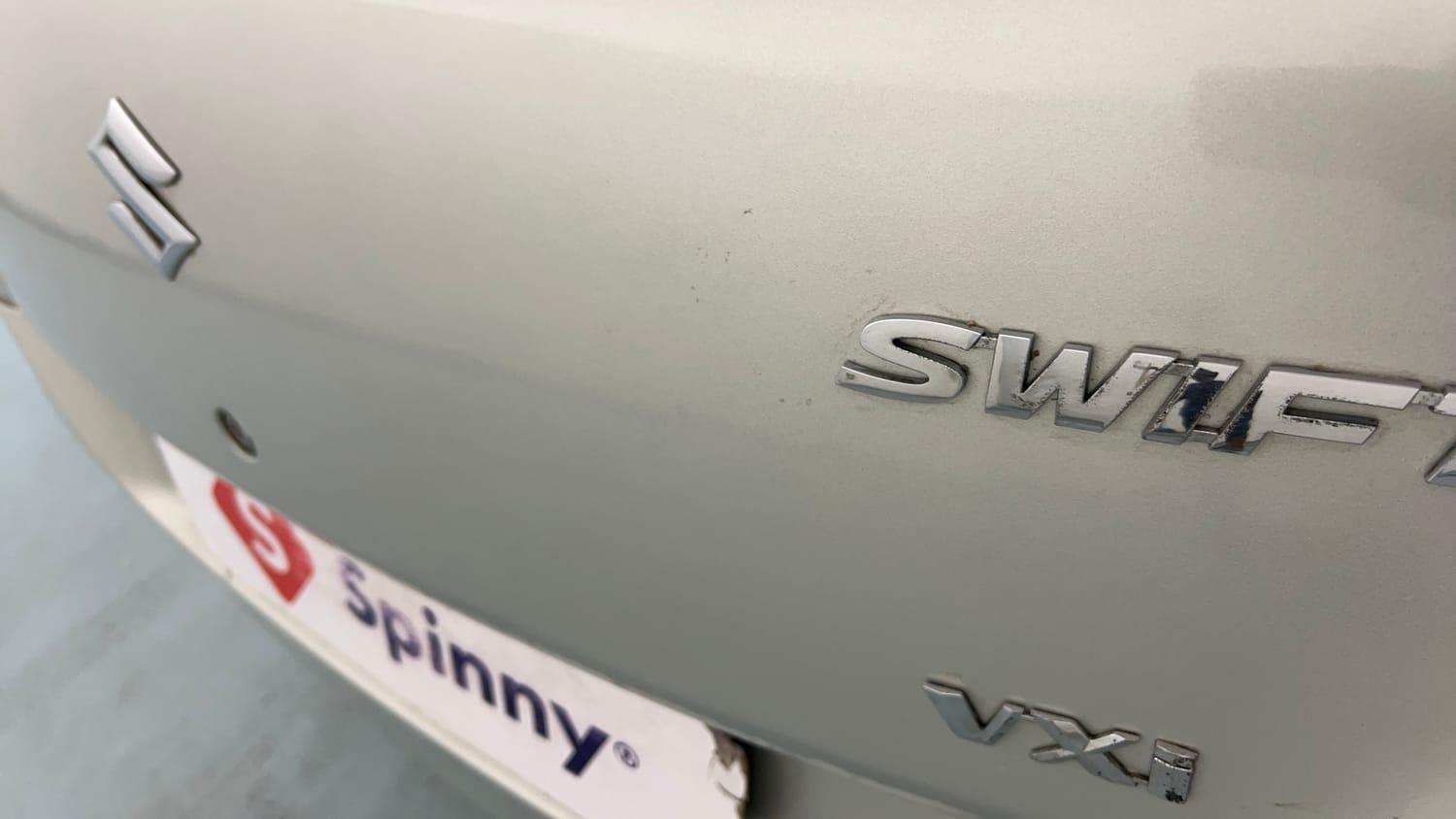 Used 2015 Maruti Suzuki Swift VXi Petrol Manual dents MINOR SCRATCH