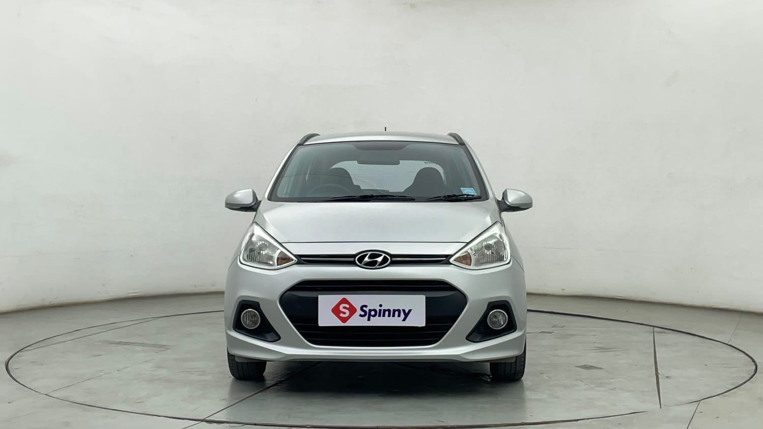 Used 2016 Hyundai Grand i10 Asta 1.2 Kappa VTVT Petrol Manual exterior FRONT VIEW