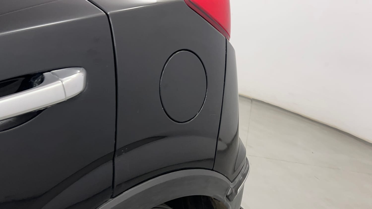 Used 2022 Mahindra XUV 300 W8 (O) 1.2 Petrol Petrol Manual dents MINOR SCRATCH