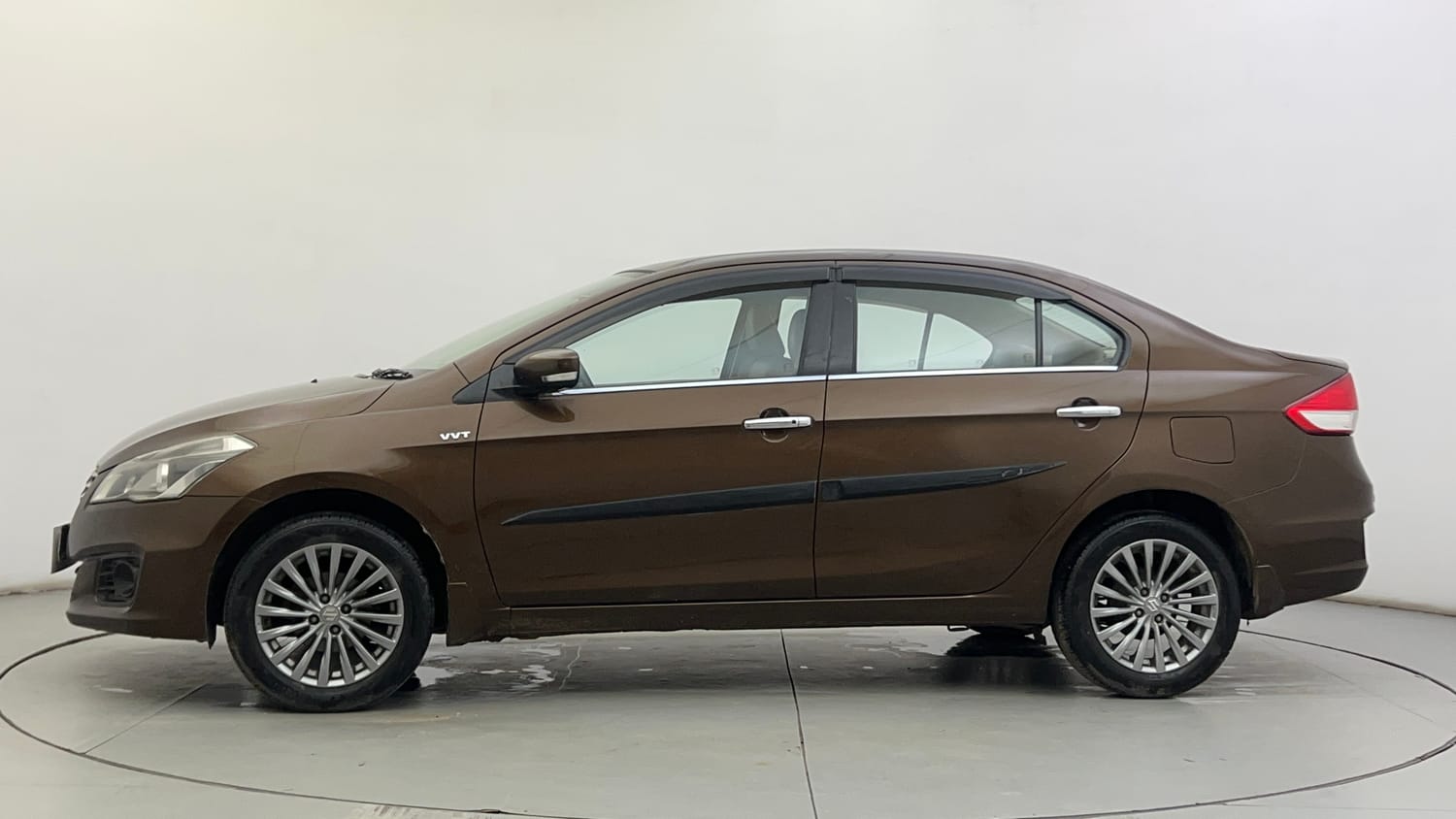 Used 2015 Maruti Suzuki Ciaz ZXI+ Petrol Manual exterior LEFT SIDE VIEW