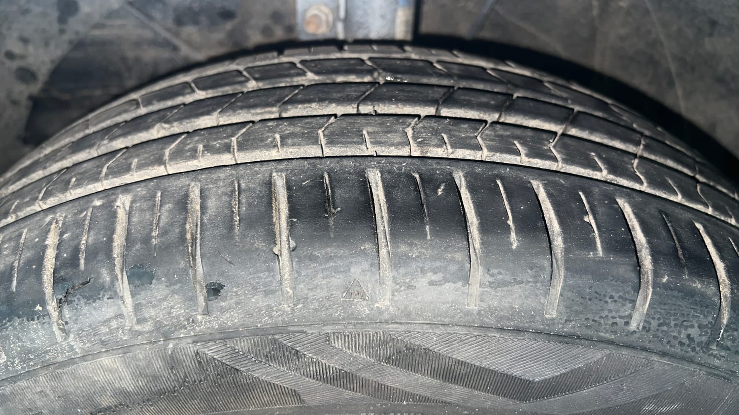 Used 2023 Maruti Suzuki Baleno Alpha AGS Petrol Automatic tyres LEFT FRONT TYRE TREAD VIEW