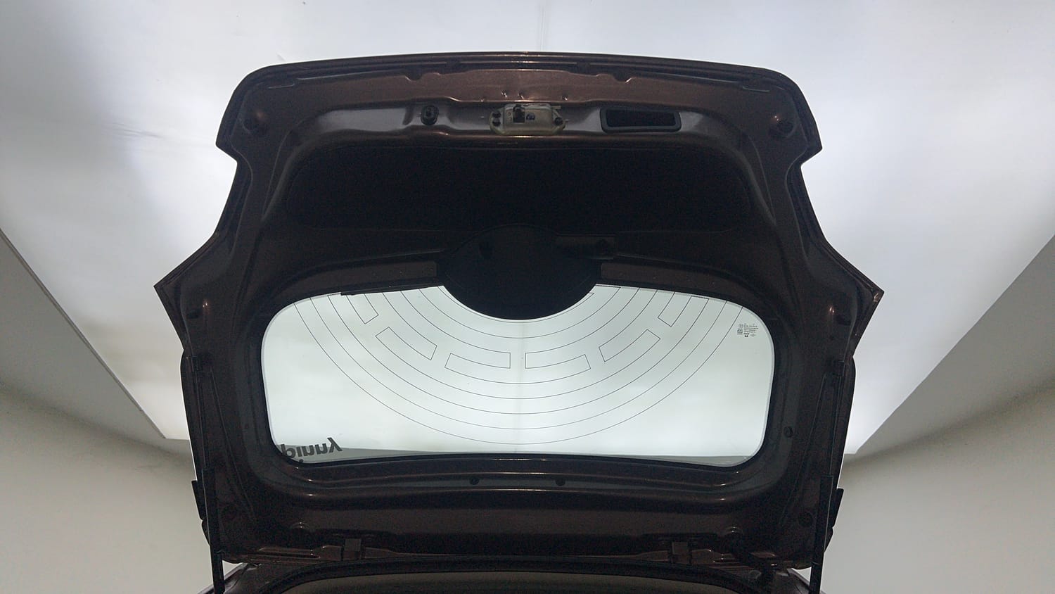 Used 2018 Tata Tiago XZ W/O Alloy Petrol + CNG(Outside Fitted) Cng Manual interior DICKY DOOR OPEN VIEW