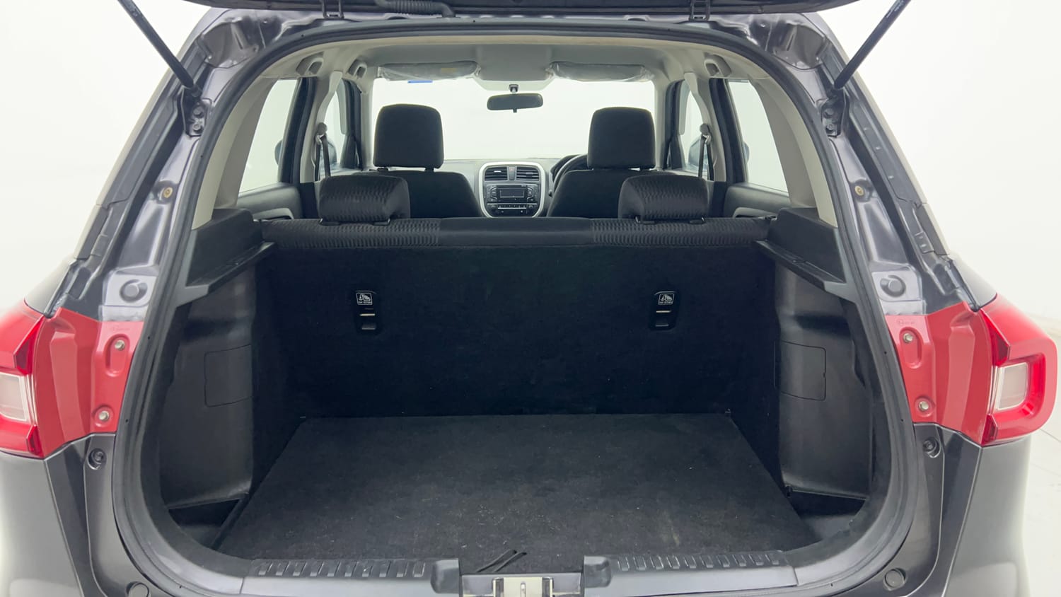 Used 2021 maruti-suzuki Vitara Brezza VXi Petrol Manual interior DICKY INSIDE VIEW