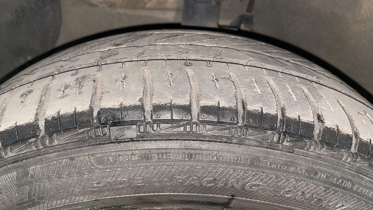 Used 2016 Hyundai Grand i10 Asta 1.2 Kappa VTVT Petrol Manual tyres LEFT FRONT TYRE TREAD VIEW