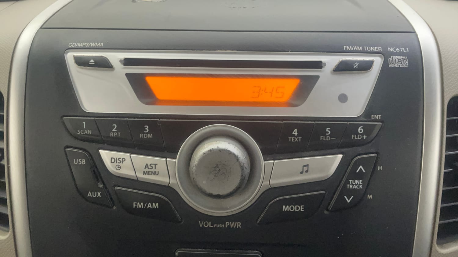 Used 2016 Maruti Suzuki Wagon R VXI Petrol Manual top_features Integrated (in-dash) music system