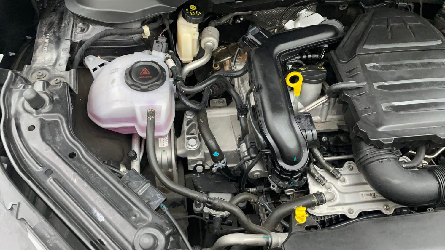 Used 2025 Skoda Kylaq Signature+ 1.0 TSI Petrol Manual engine ENGINE RIGHT SIDE VIEW