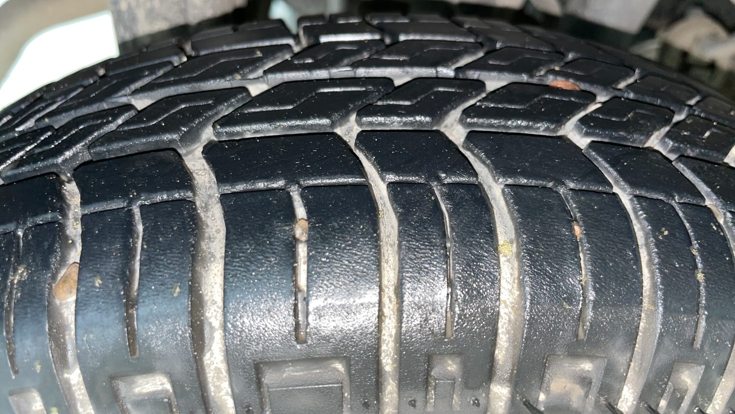 Used 2016 Maruti Suzuki Alto 800 Lxi Petrol Manual tyres RIGHT REAR TYRE TREAD VIEW