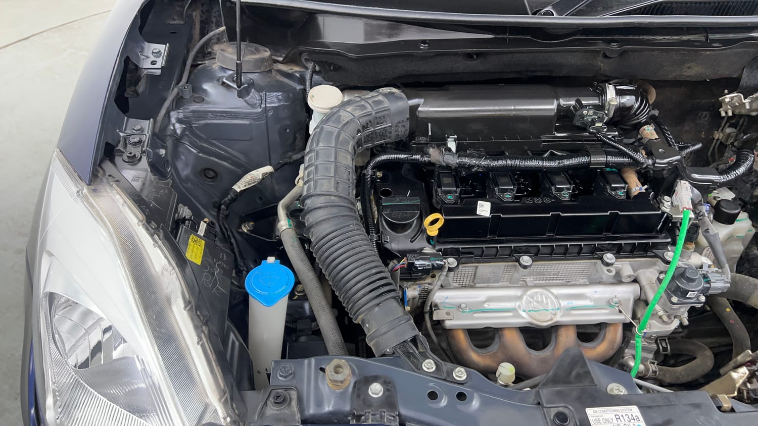 Used 2022 Maruti Suzuki Swift VXi AMT Petrol Automatic engine ENGINE RIGHT SIDE VIEW