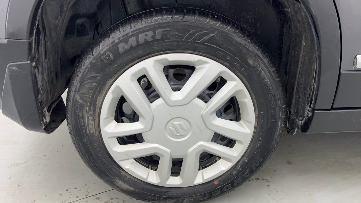 Used 2021 maruti-suzuki Vitara Brezza VXi Petrol Manual tyres RIGHT REAR TYRE RIM VIEW