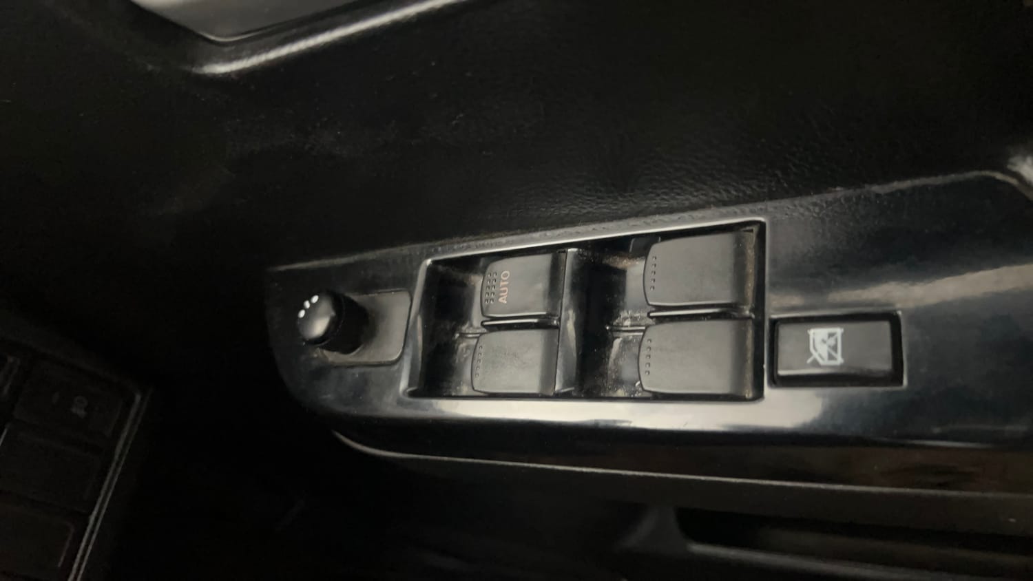 Used 2017 Maruti Suzuki Wagon R VXI Petrol Manual top_features Adjustable ORVM