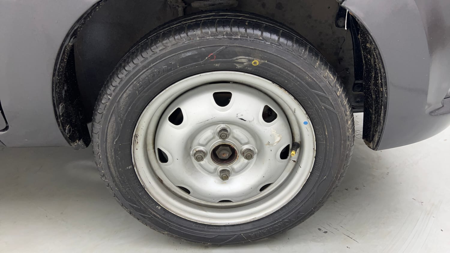 Used 2017 Maruti Suzuki Alto K10 LXi Petrol Manual tyres RIGHT FRONT TYRE RIM VIEW