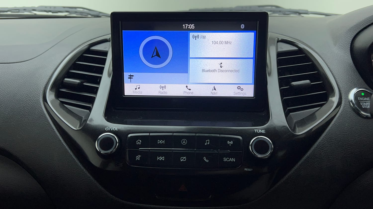 Used 2021 Ford Freestyle Titanium Plus 1.2 Ti-VCT Petrol Manual top_features Integrated (in-dash) music system