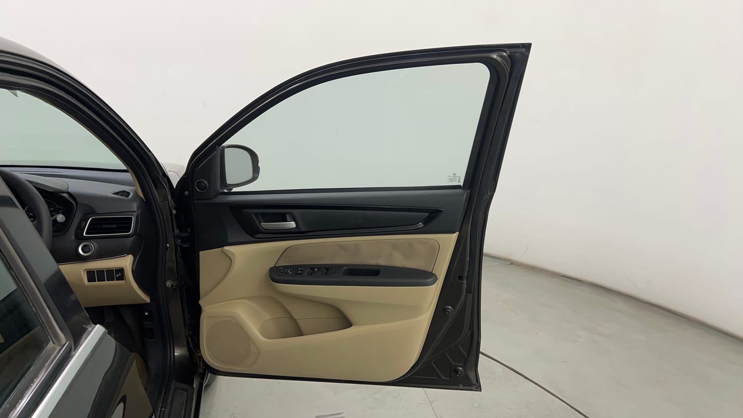 Used 2019 Honda Amaze 1.2 V CVT Petrol Petrol Automatic interior RIGHT FRONT DOOR OPEN VIEW