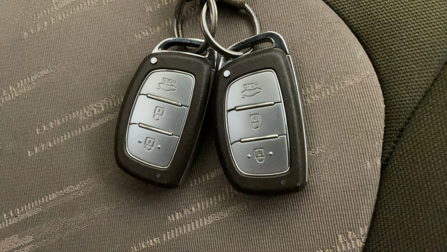 Used 2015 Hyundai Xcent SX 1.2 (O) Petrol Manual extra CAR KEY VIEW