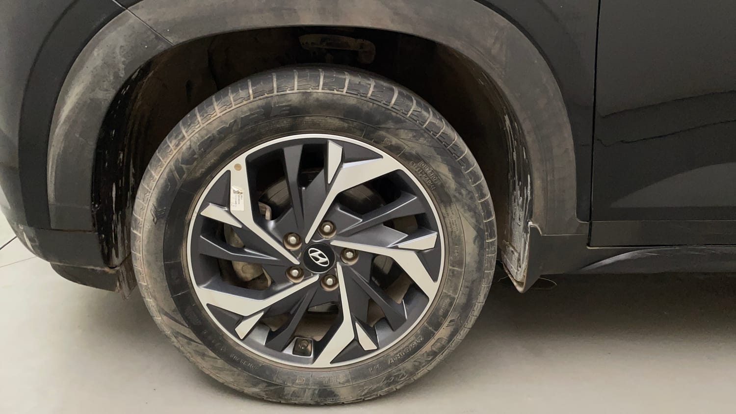 Used 2022 Hyundai Creta SX (O) 1.4 Turbo 7 DCT Petrol Automatic tyres LEFT FRONT TYRE RIM VIEW
