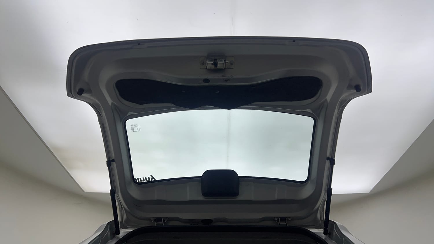 Used 2018 Datsun Redi-GO T(O) 1.0 AMT Petrol Automatic interior DICKY DOOR OPEN VIEW