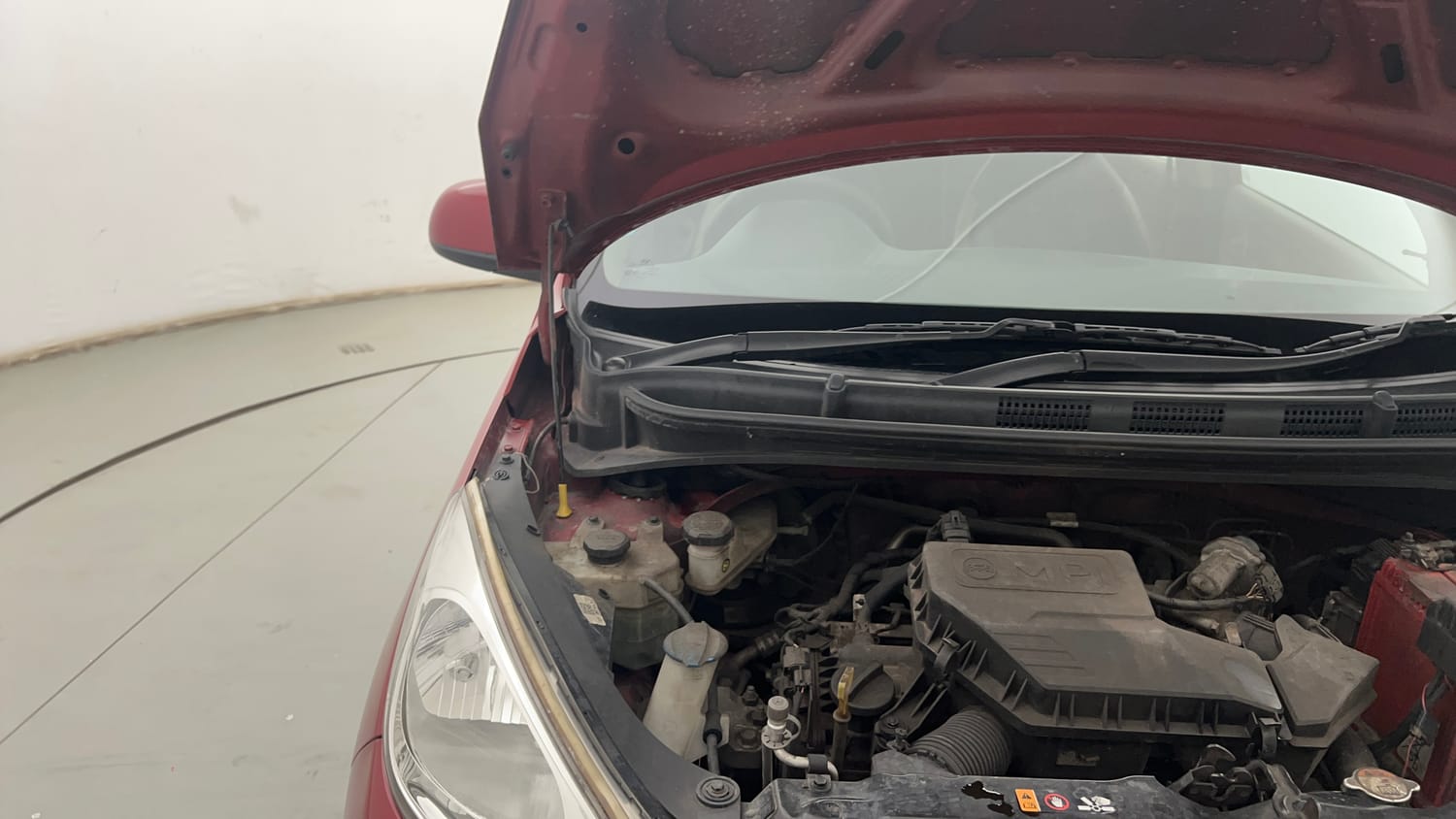 Used 2020 Hyundai Santro Magna Petrol Manual engine ENGINE RIGHT SIDE HINGE & APRON VIEW