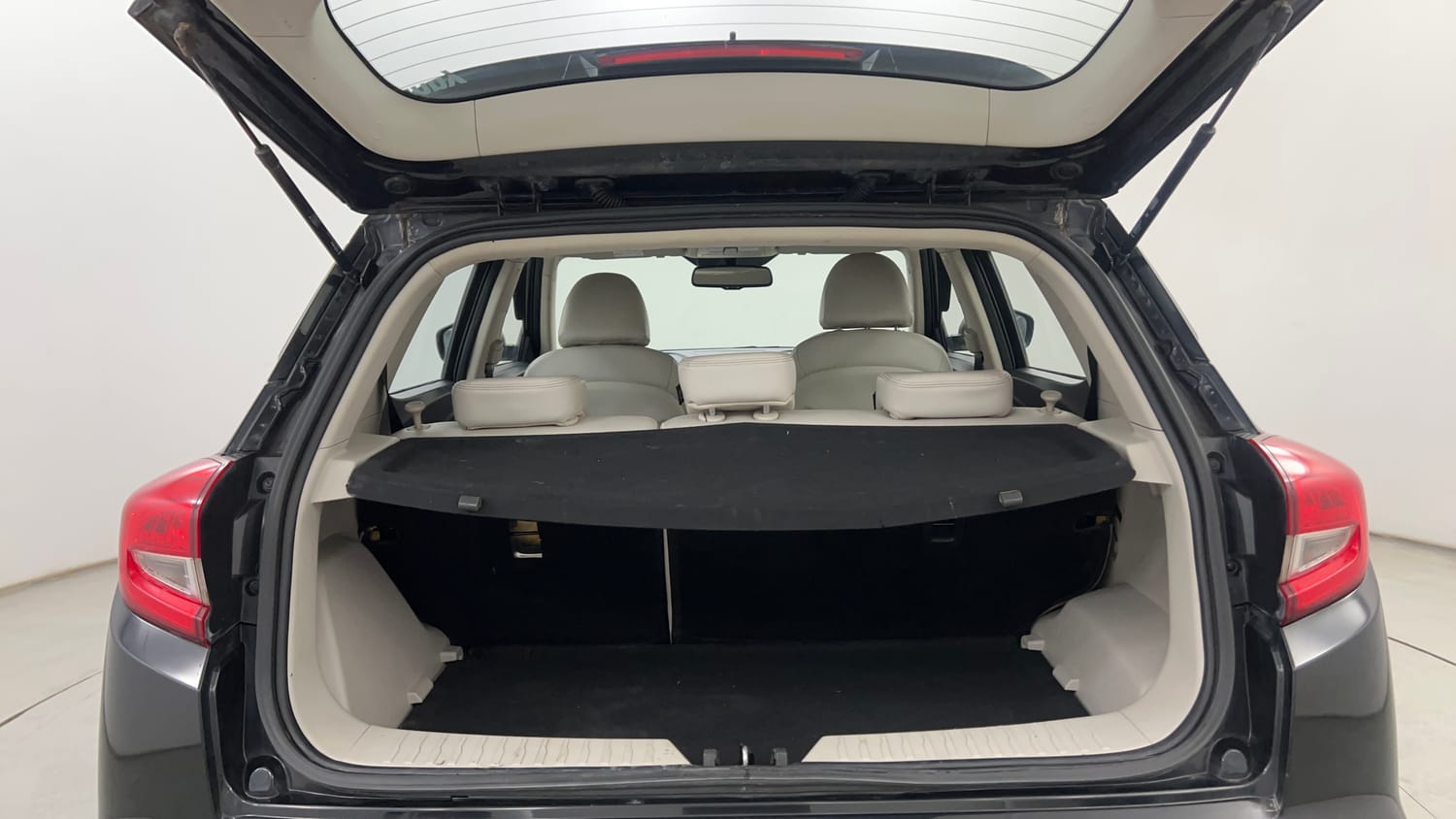 Used 2022 Mahindra XUV 300 W8 (O) 1.2 Petrol Petrol Manual interior DICKY INSIDE VIEW