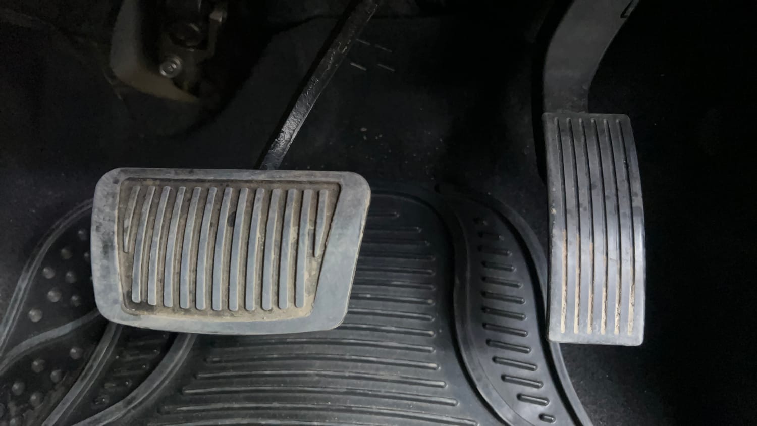 Used 2017 Hyundai Grand i10 Sportz (O) AT 1.2 Kappa VTVT Petrol Automatic interior PEDALS VIEW