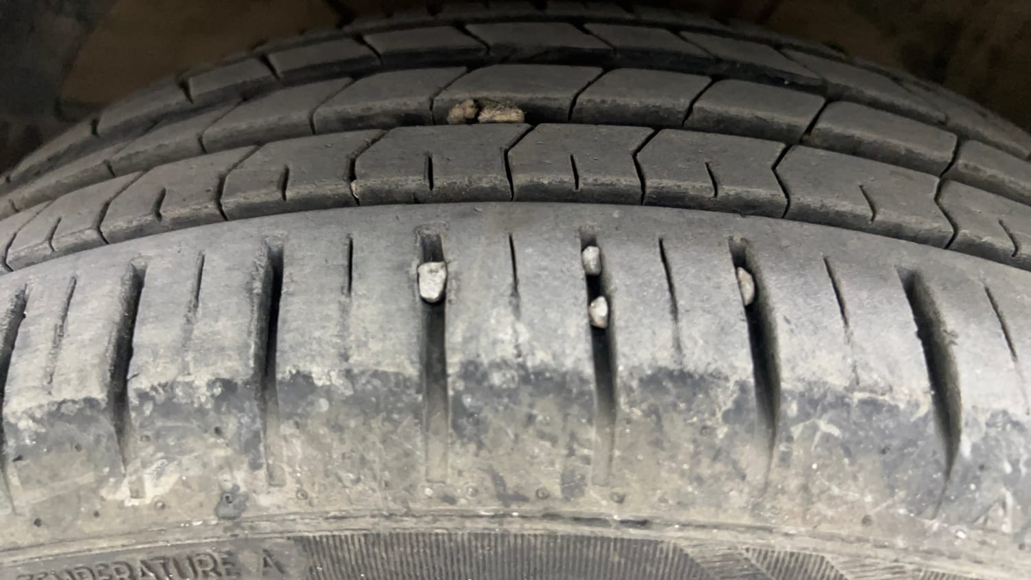 Used 2023 Maruti Suzuki Baleno Zeta AGS Petrol Automatic tyres LEFT FRONT TYRE TREAD VIEW