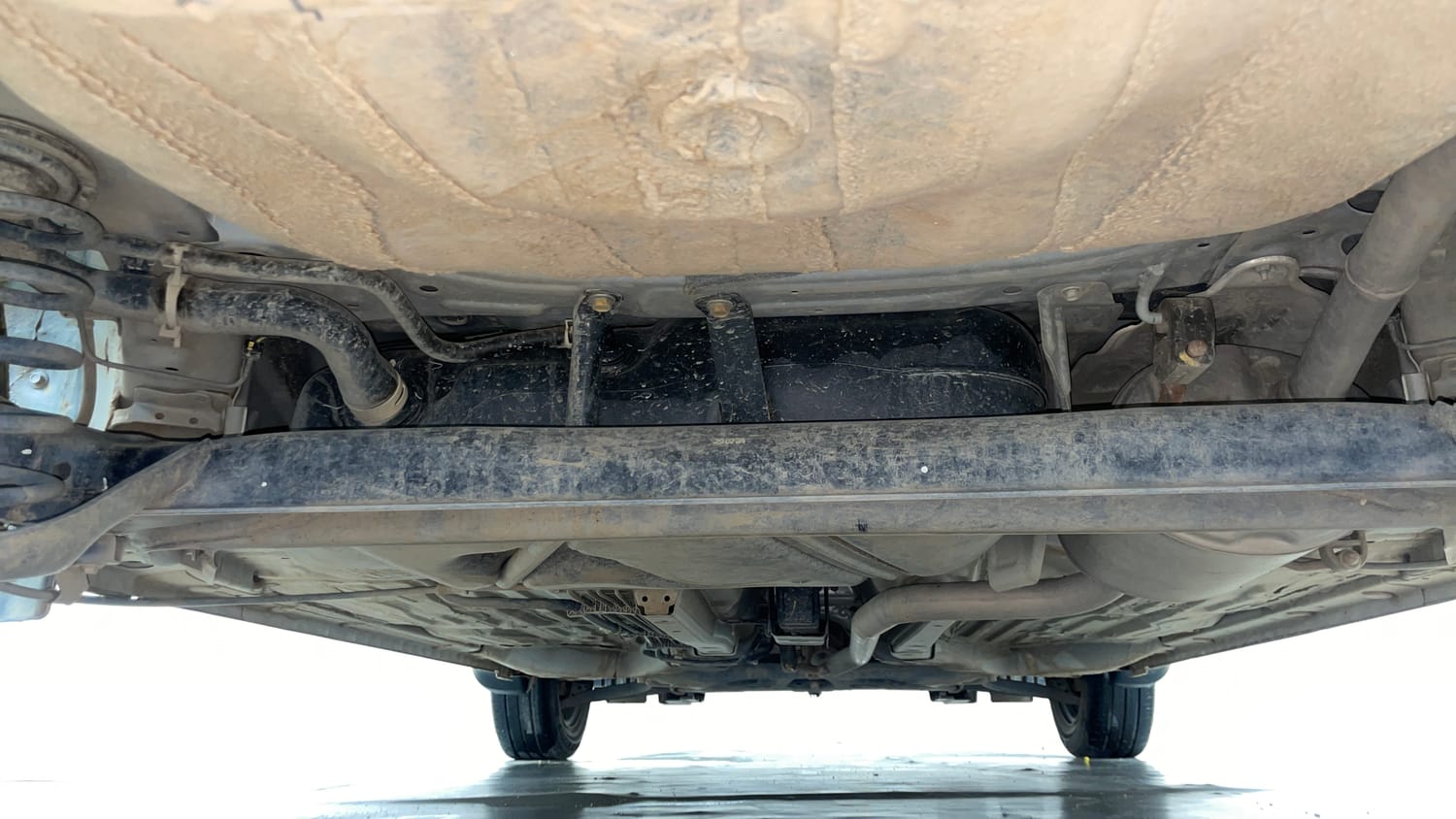 Used 2024 Honda Amaze S 1.2 Petrol MT Petrol Manual extra REAR UNDERBODY VIEW (TAKEN FROM REAR)