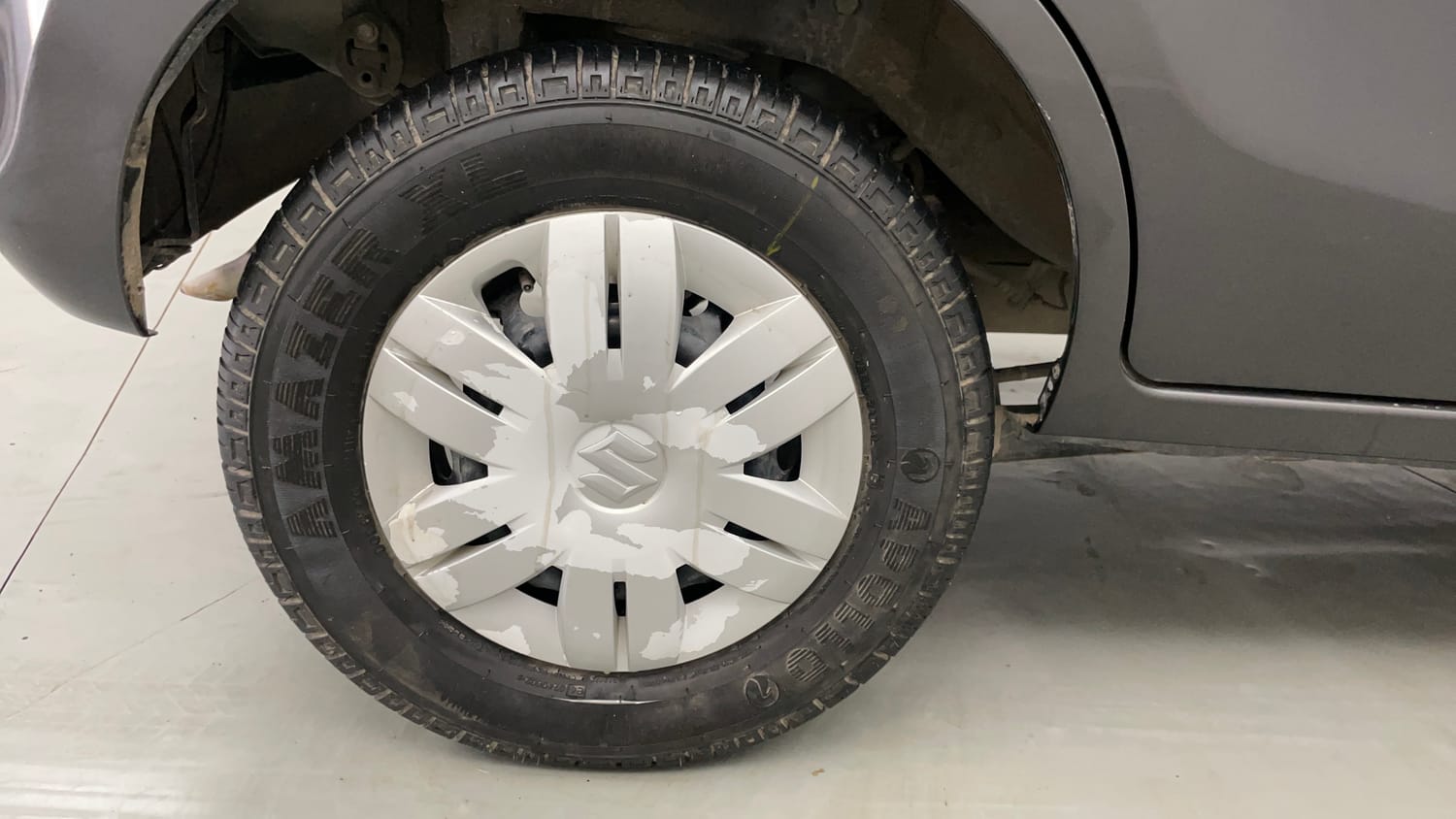 Used 2016 Maruti Suzuki Alto 800 Lxi Petrol Manual tyres RIGHT REAR TYRE RIM VIEW