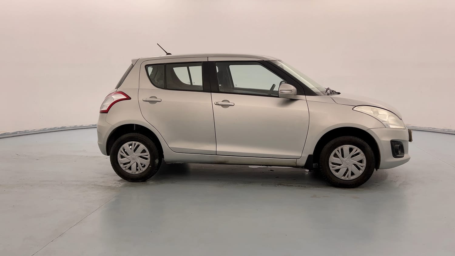 Used 2015 Maruti Suzuki Swift VXi Petrol Manual exterior RIGHT SIDE VIEW