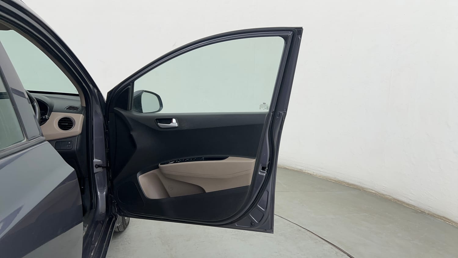 Used 2017 Hyundai Grand i10 Sportz (O) AT 1.2 Kappa VTVT Petrol Automatic interior RIGHT FRONT DOOR OPEN VIEW