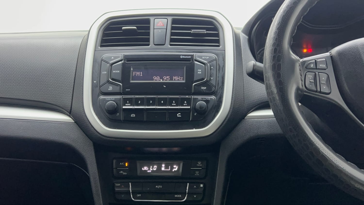 Used 2021 maruti-suzuki Vitara Brezza VXi Petrol Manual interior MUSIC SYSTEM & AC CONTROL VIEW