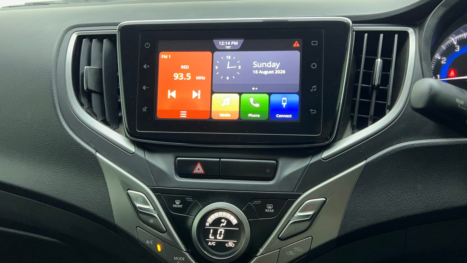 Used 2020 Toyota Glanza V Petrol Manual top_features Touch screen infotainment system