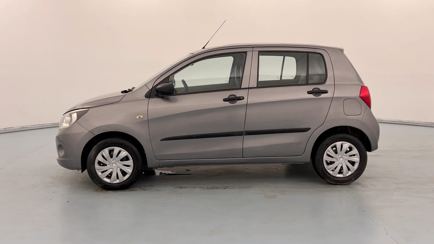 Used 2014 Maruti Suzuki Celerio VXi AMT Petrol Automatic exterior LEFT SIDE VIEW