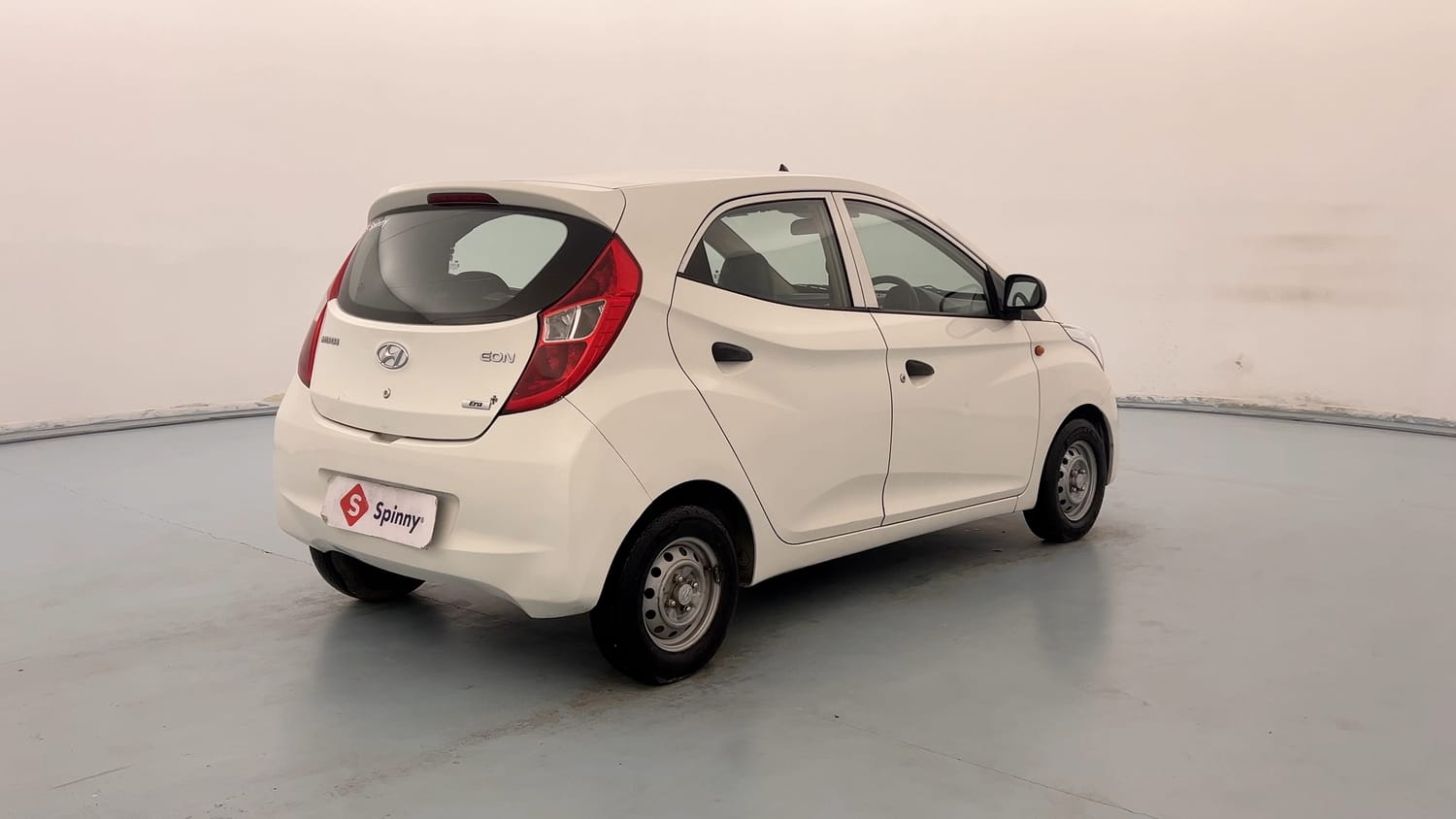 Used 2014 Hyundai Eon Era + Petrol Manual exterior RIGHT REAR CORNER VIEW